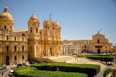Noto Cultural Walking Tour with Local Delicacy Tasting